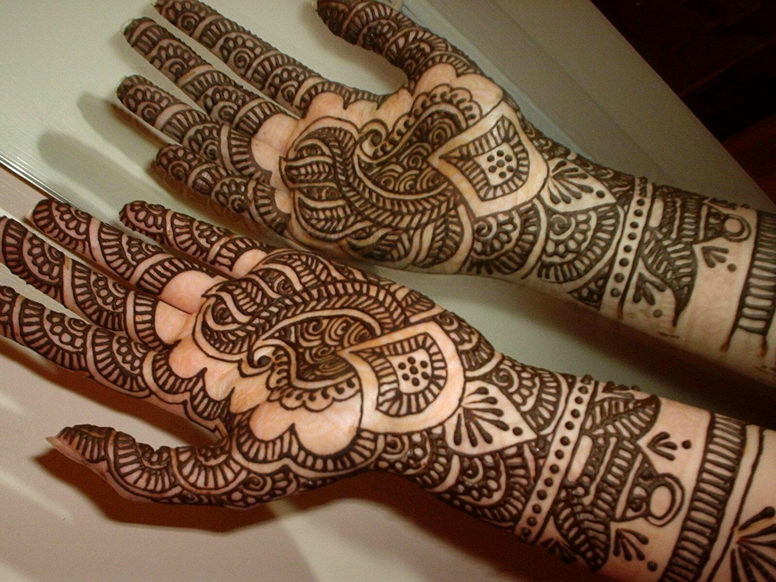 9. The Controversy Surrounding Henna Tattoos - wide 5