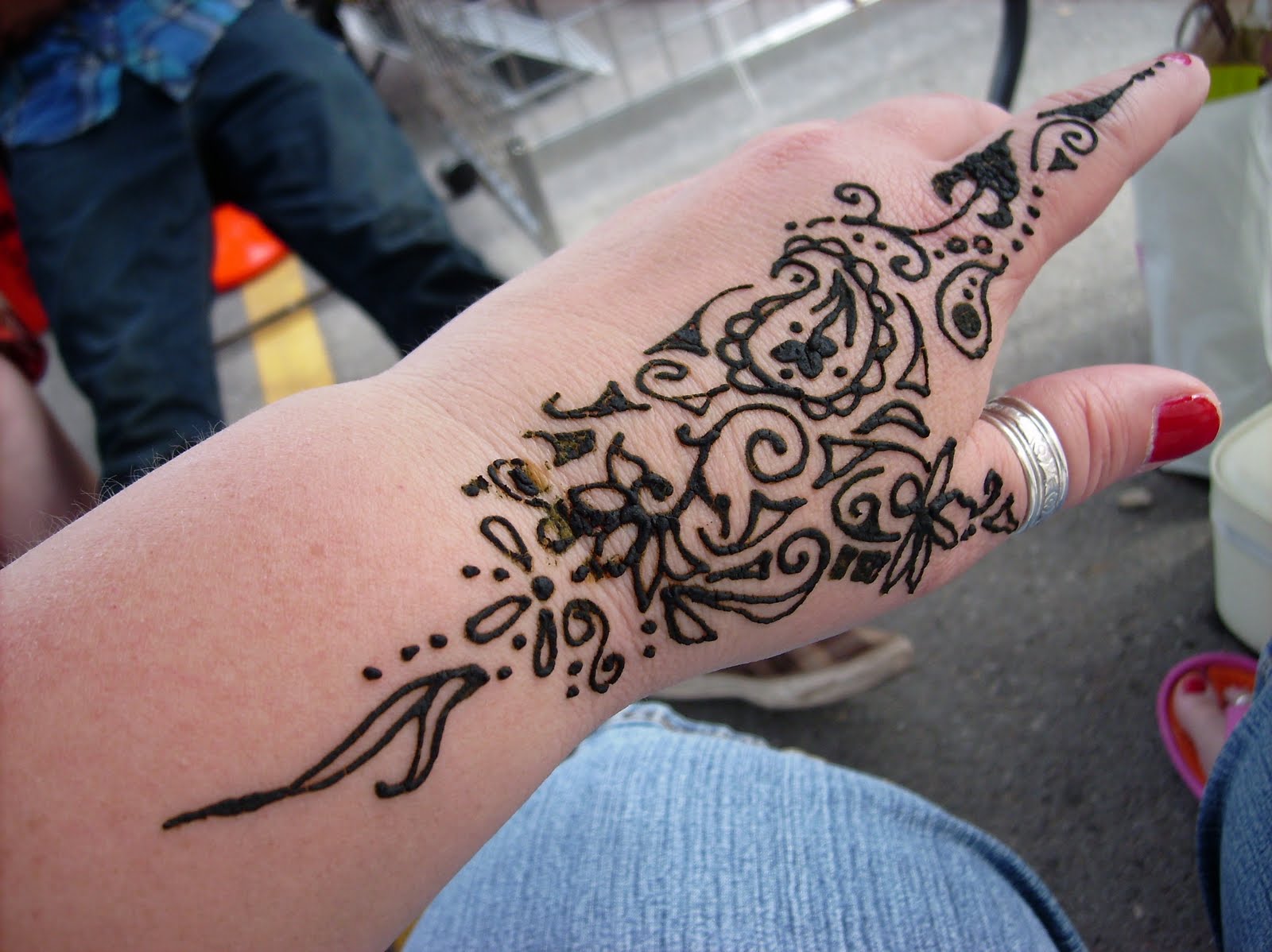 5. The Different Meanings of Henna Tattoo Designs - wide 6