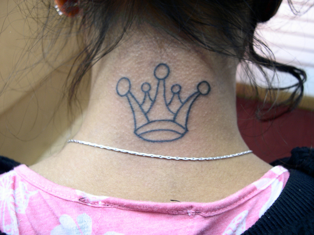 Cute Crown Tattoo Ideas - wide 10