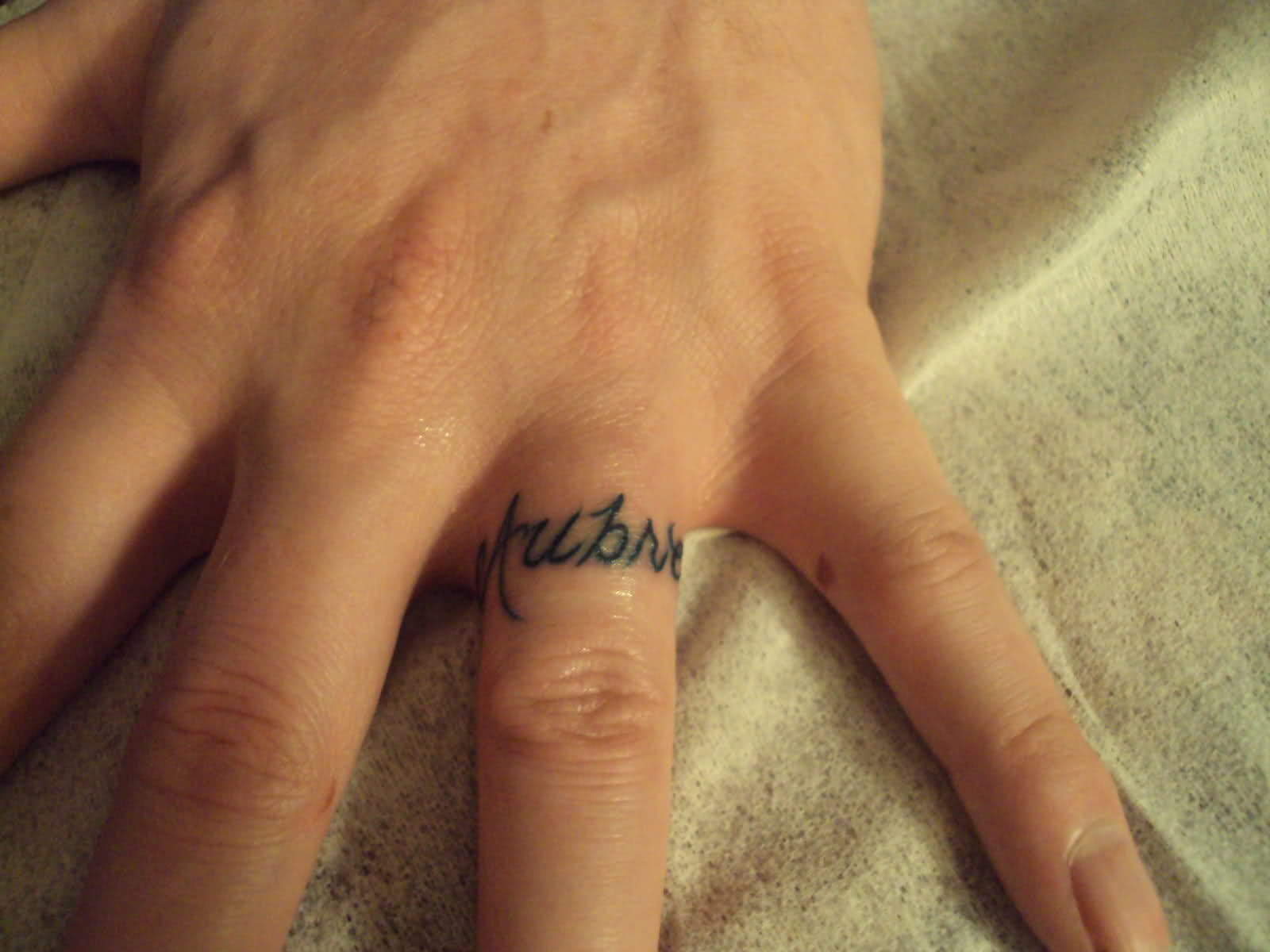 Ring Finger Name Tattoodenenasvalencia