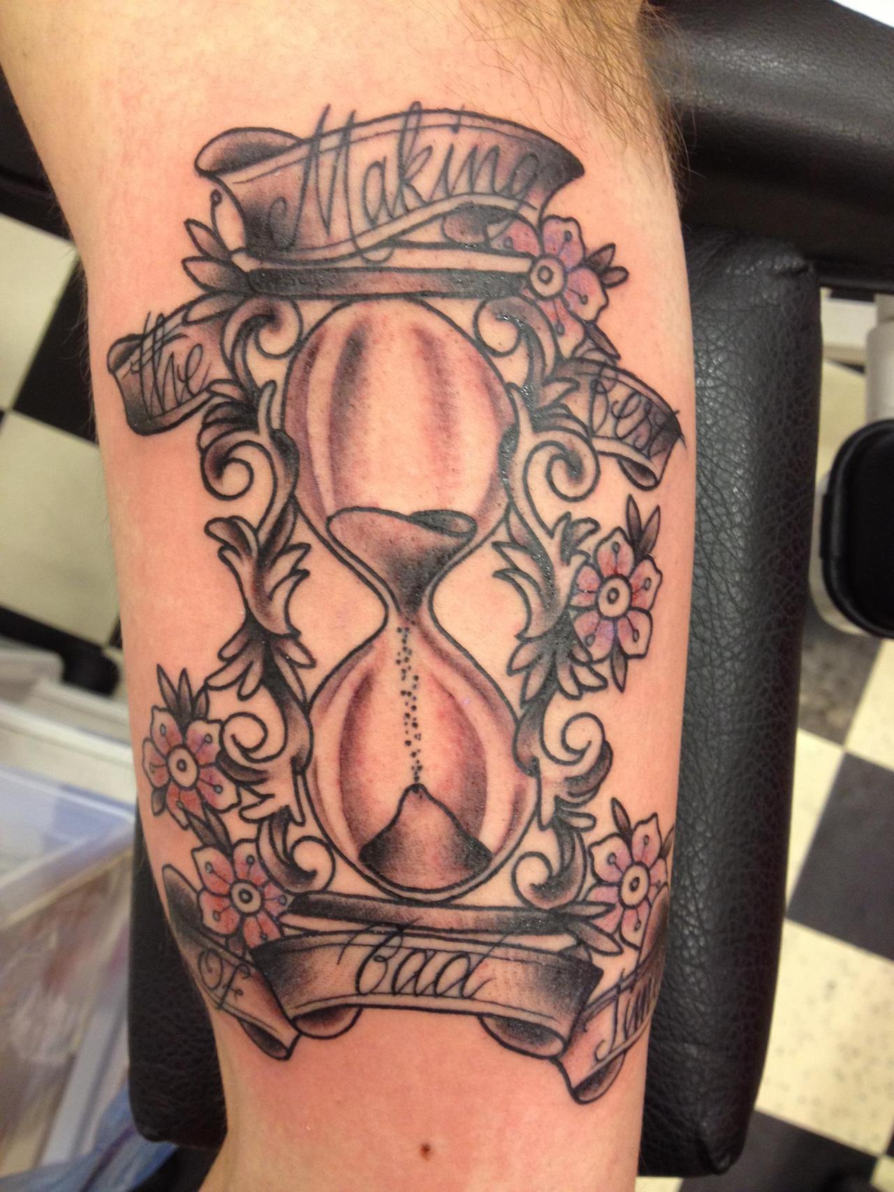 Hourglass Tattoos Designs, Ideas and Meaning | Tattoos For You