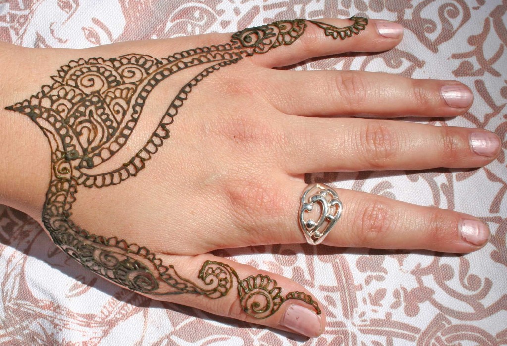 Cute Henna Tattoos