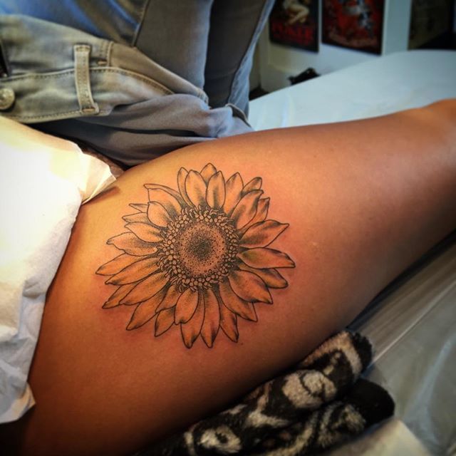 Sunflower Tattoos Designs, Ideas and Meaning | Tattoos For You