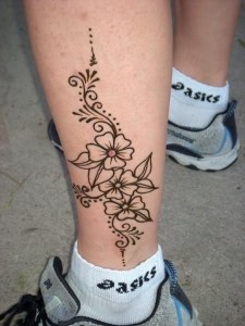 Mehndi Tattoo Designs for Legs