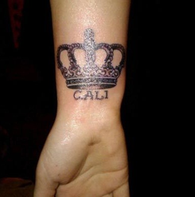 Queen Crown Tattoos Designs, Ideas and Meaning | Tattoos For You