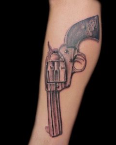 Tattoo Revolver