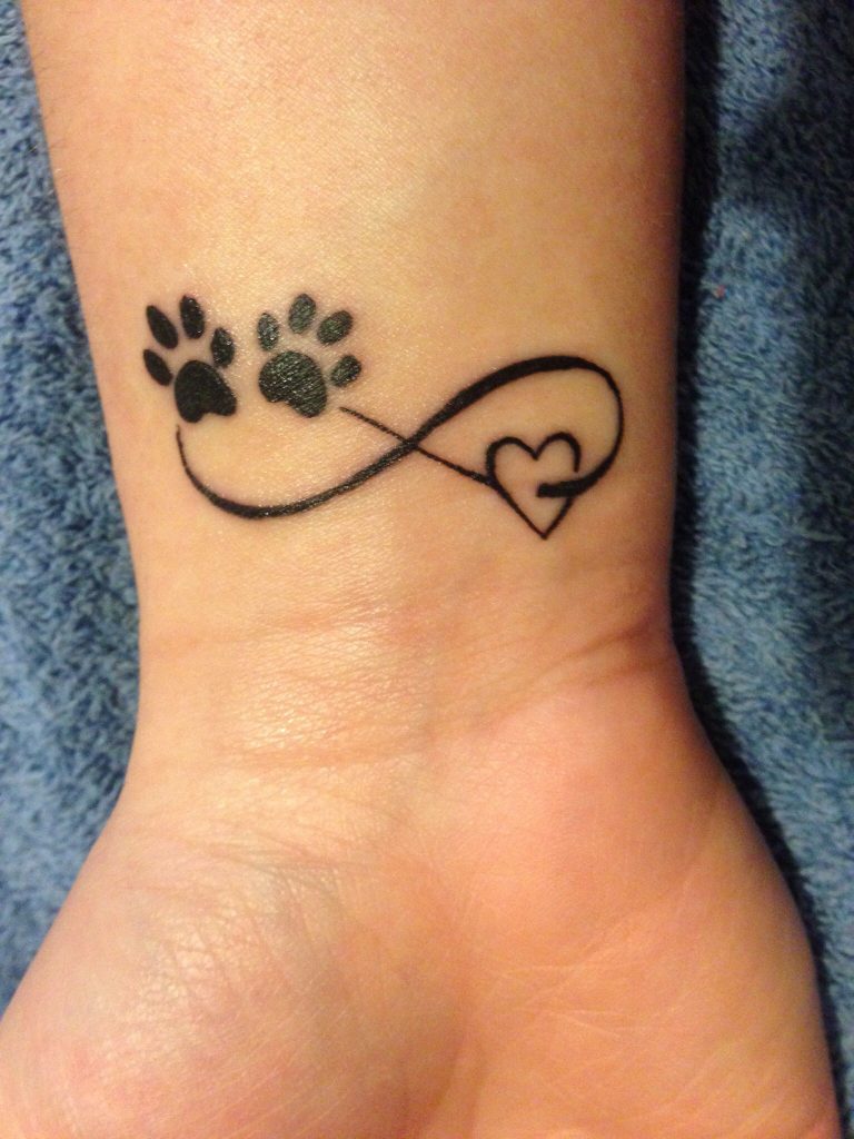 22-most-beautiful-paw-print-tattoos-ideas-stiliuse-pawprint