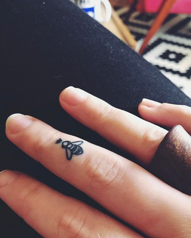 Tiny finger tattoos by Carina Soares - Tattoogrid.net